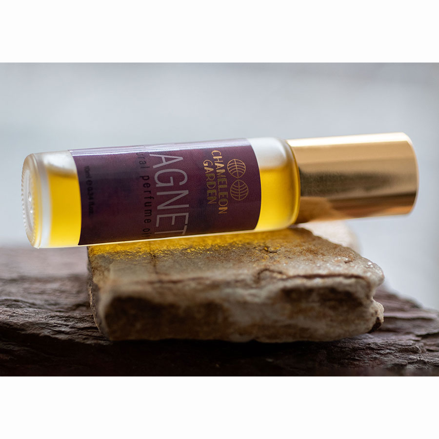 Magnet Natural Oil Perfume Roll-On