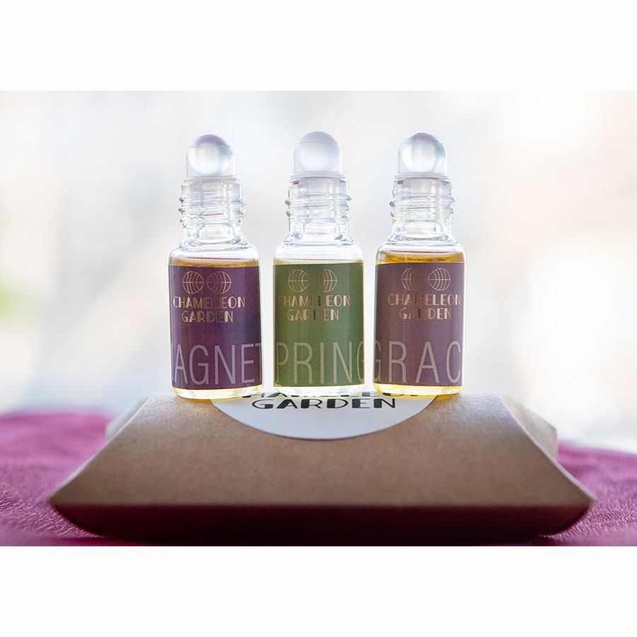 Set of three natural oil perfumes
