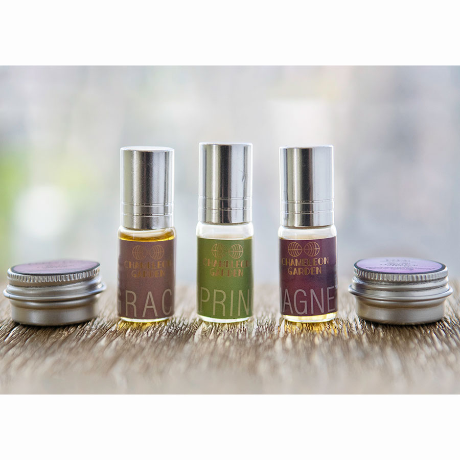 Set of five natural perfumes