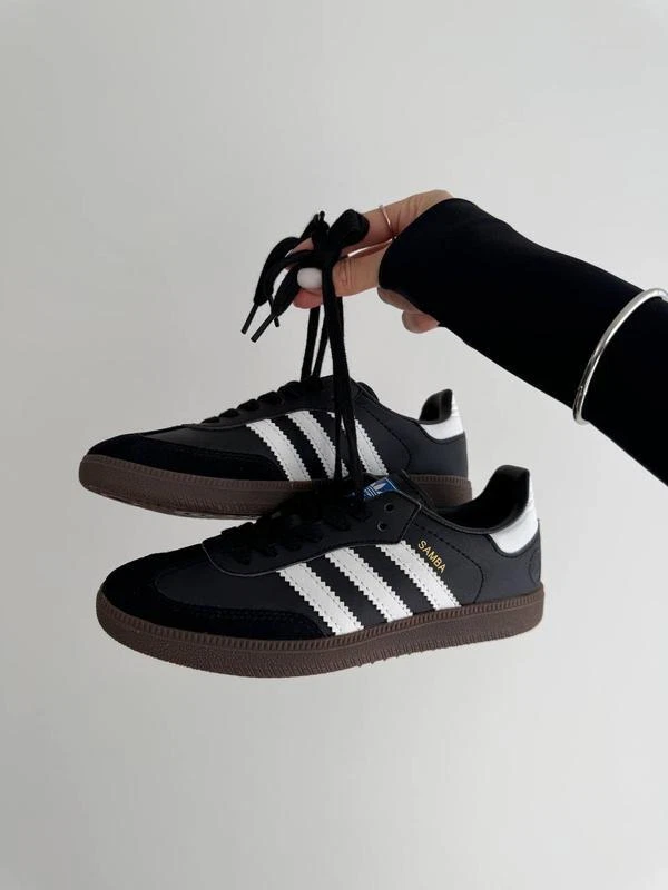 Adidas Samba OG – Classic Black & White