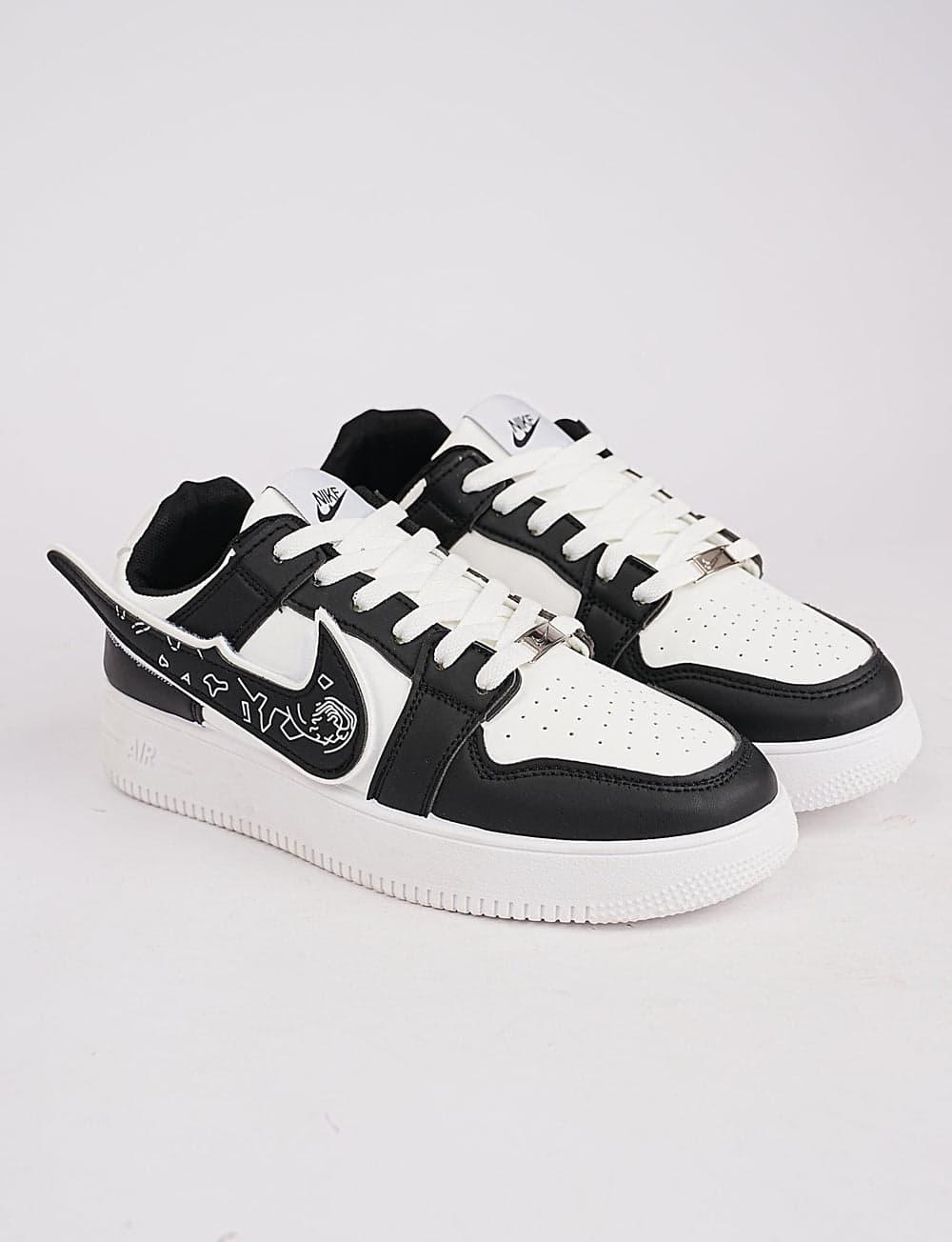 Nike Low Dunk Panda Monochrome Graphic 
