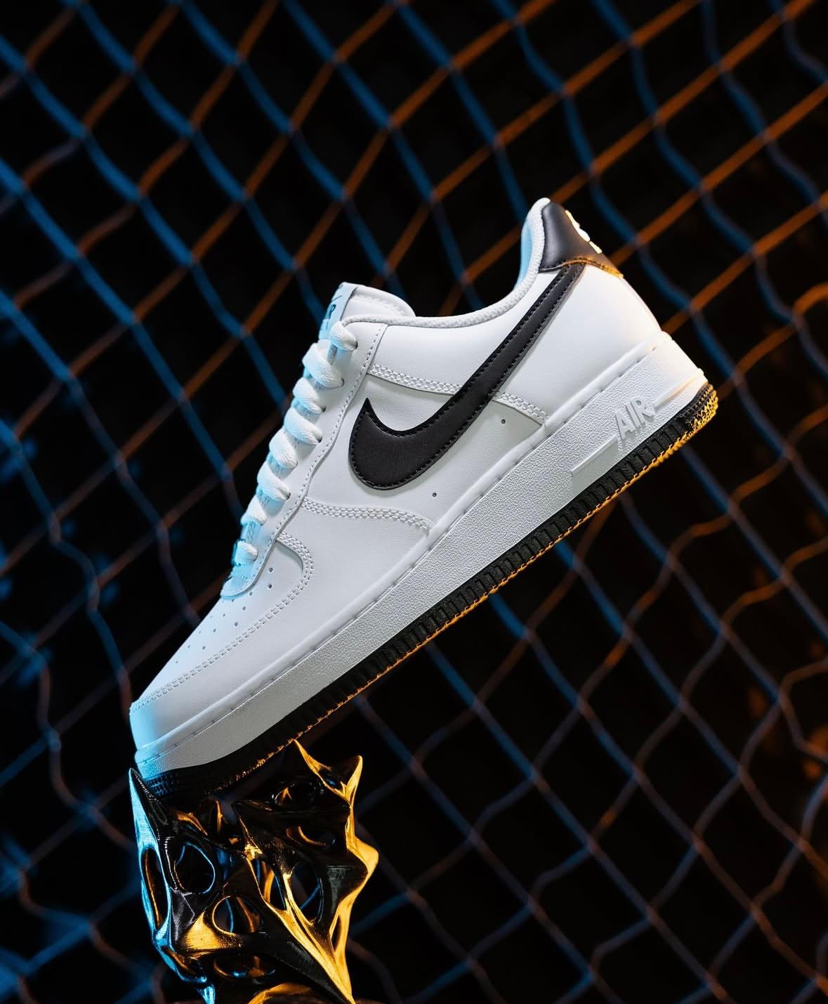 Nike Air Force 1  – White/Black