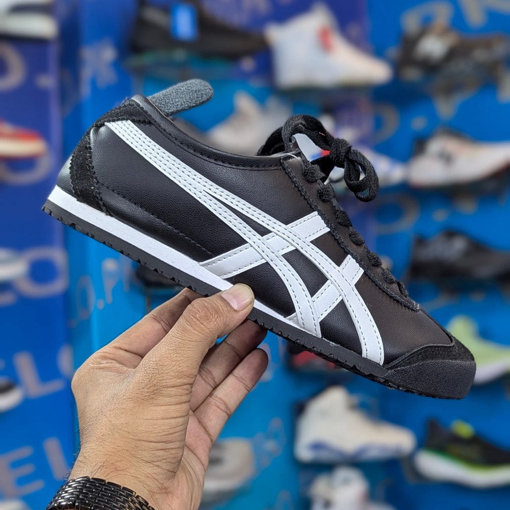 Onitsuka Tiger Mexico 66 Black/White Classic Sneaker