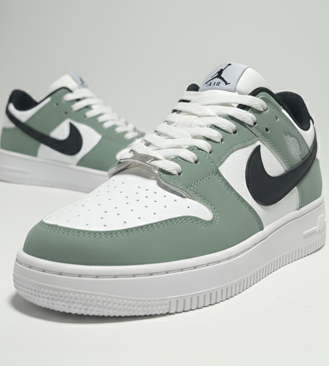 Nike Air Style Low-Top Sneakers – Sage Green & White
