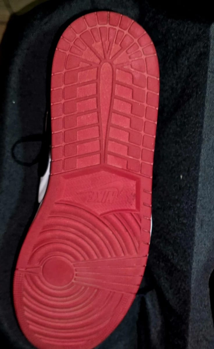 Nike AirJordan 1 Bred Toe - Original nike - Brand New