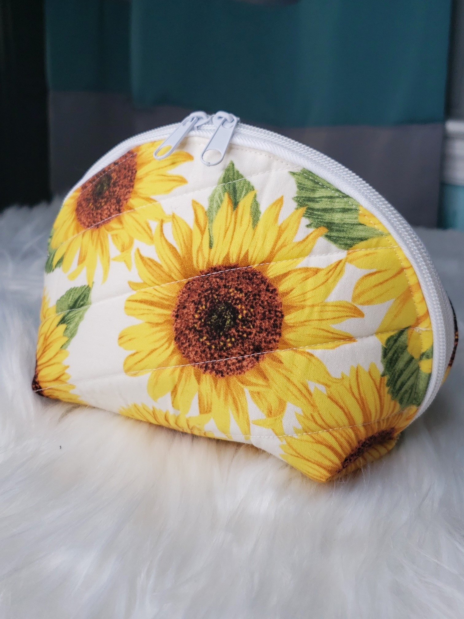 Sunflower Clam Shell Cosmetic Bags Set