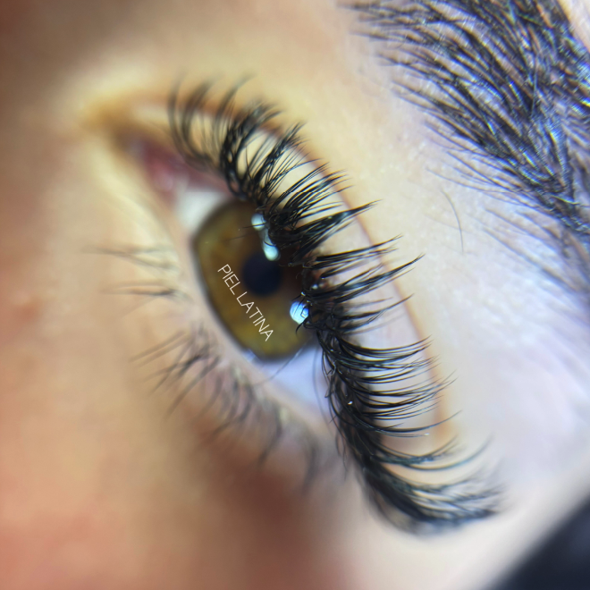 Adhesivo de extensiones de pestañas