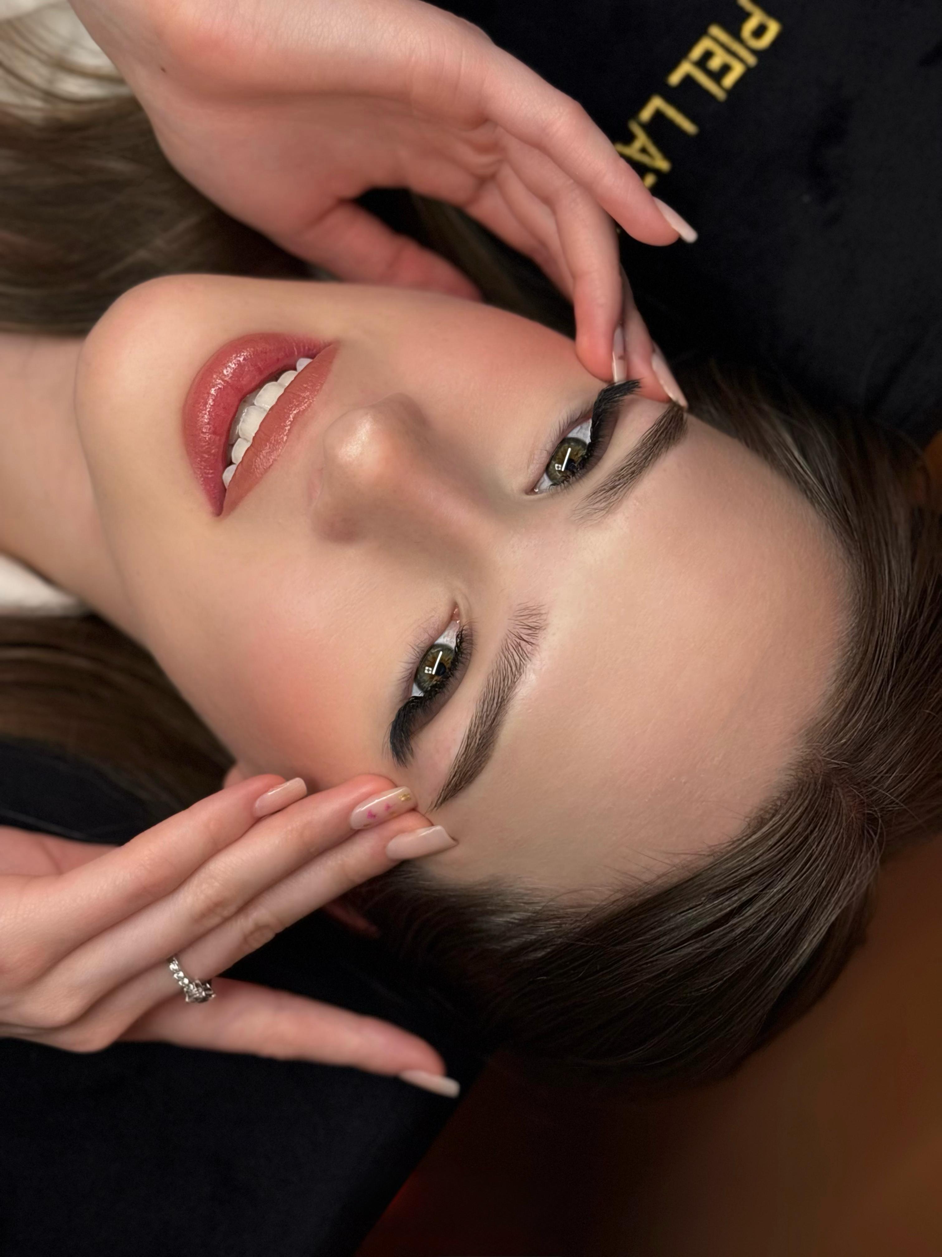 Foxy eyes extensiones de pestañas