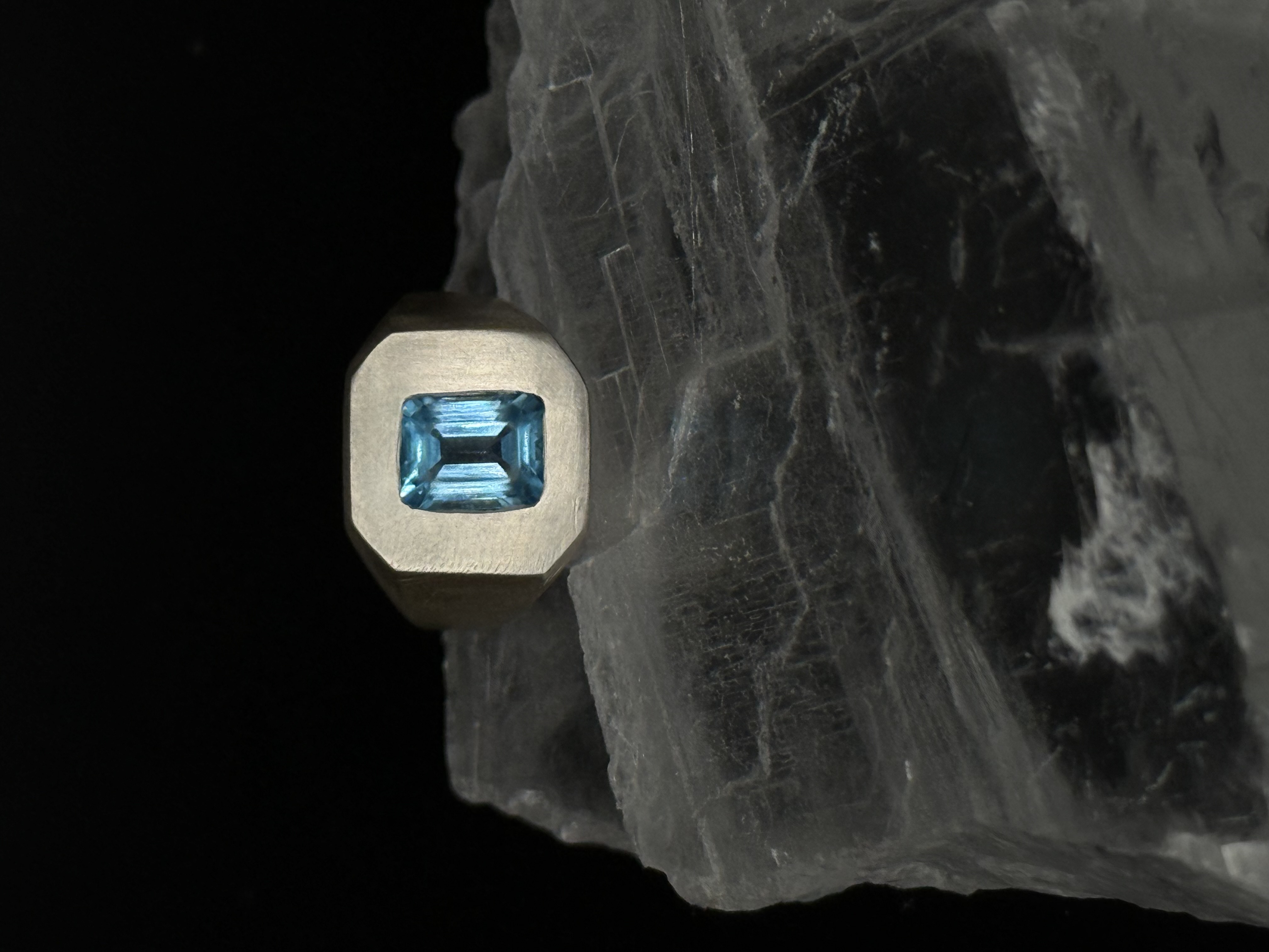 Blue topaz hexagon