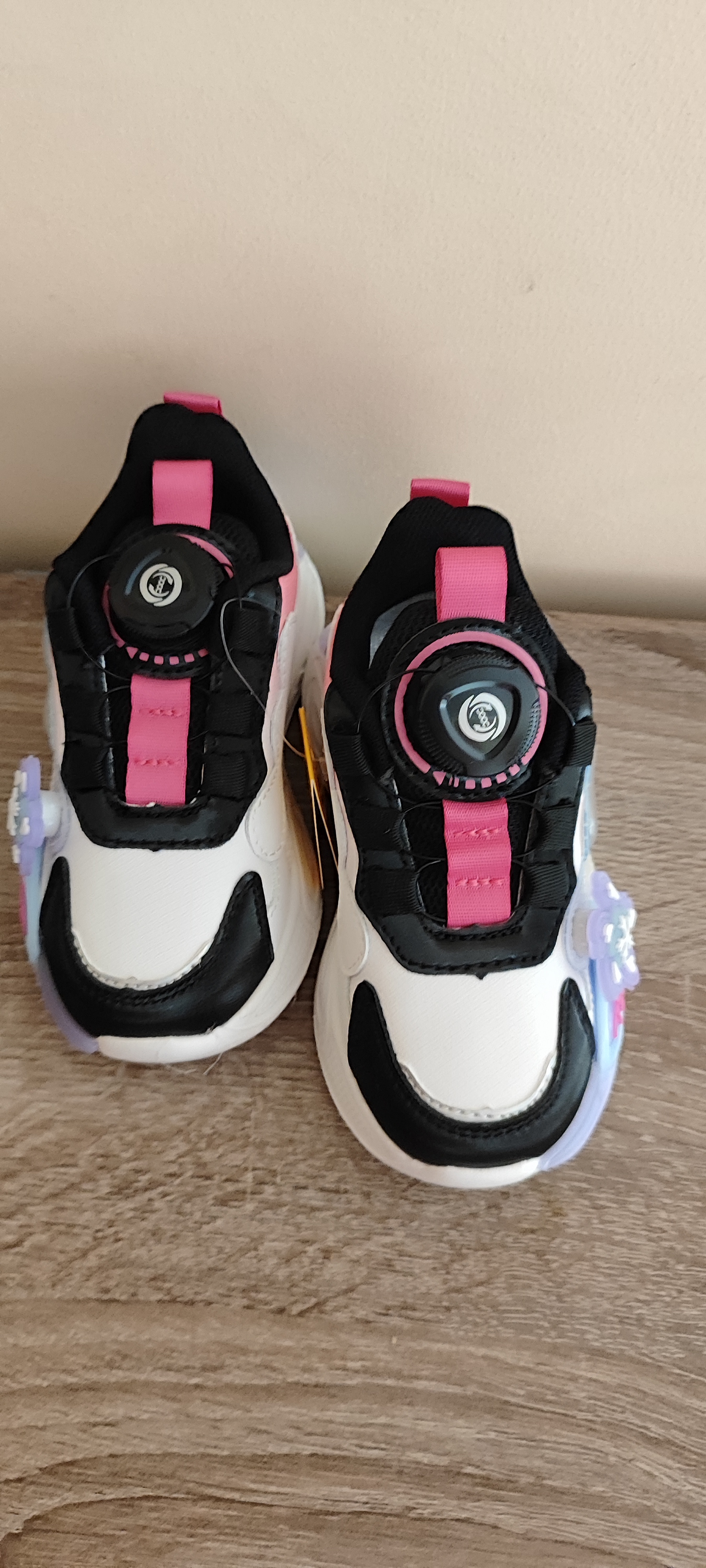 Vaikiški sportiniai bateliai Clibee mažosioms 22-27