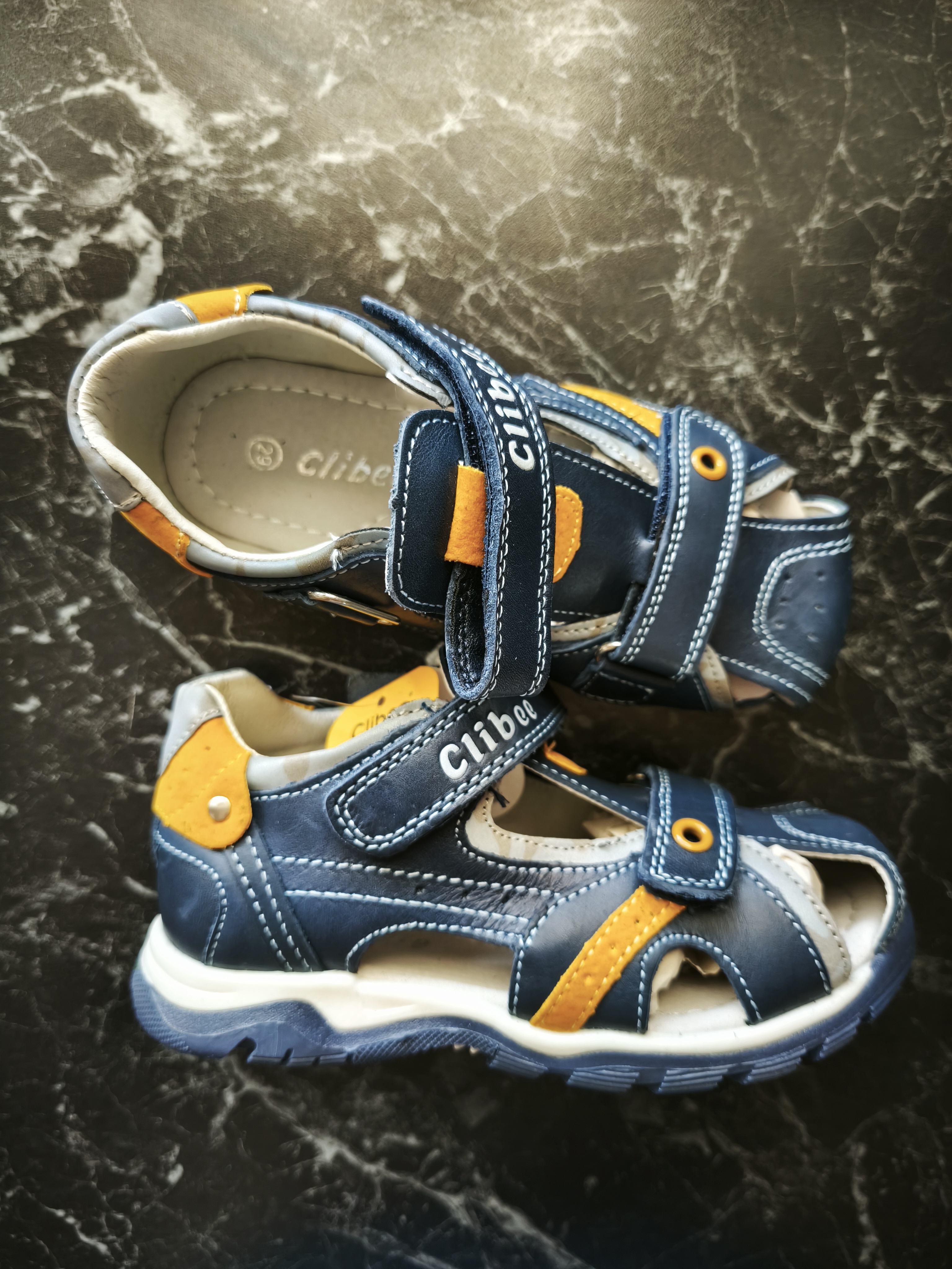 Odinės basutės su uždaru priekiu Clibee 26-31