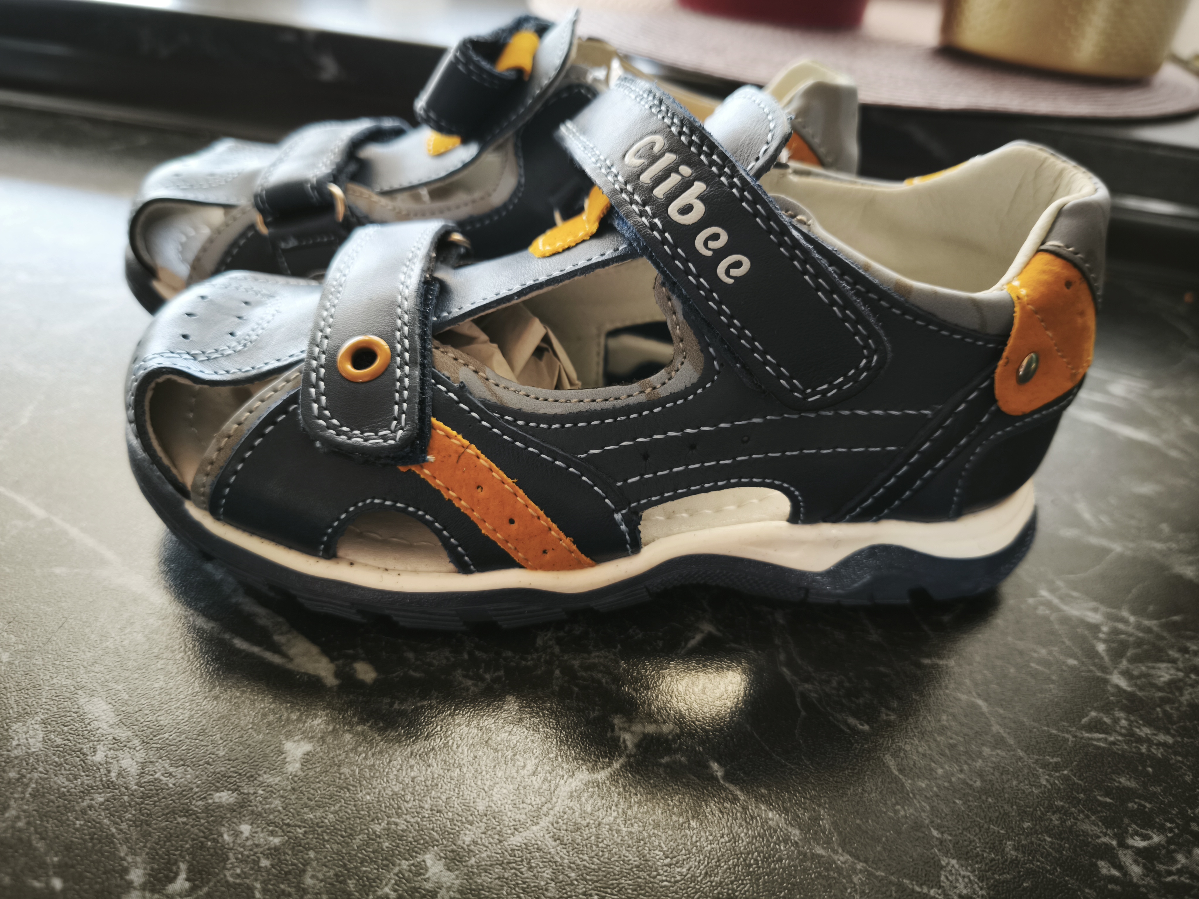 Odinės basutės su uždaru priekiu Clibee 26-31