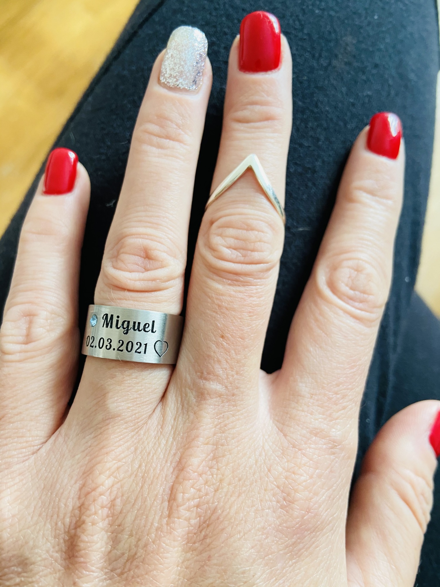Anel Personalizado com nome, data e cristal