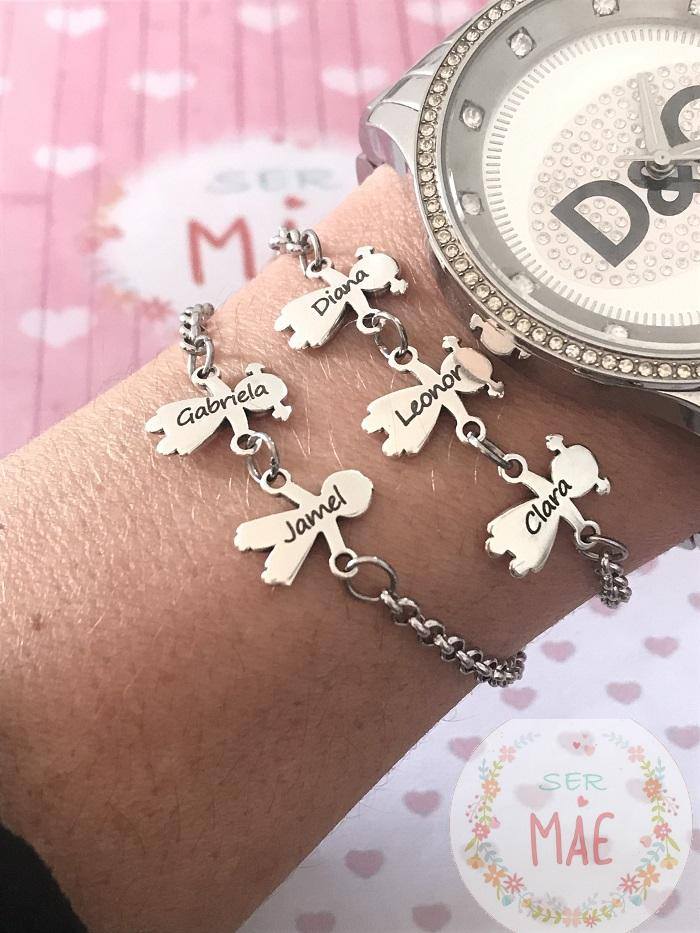 Pulseiras com meninos/as
