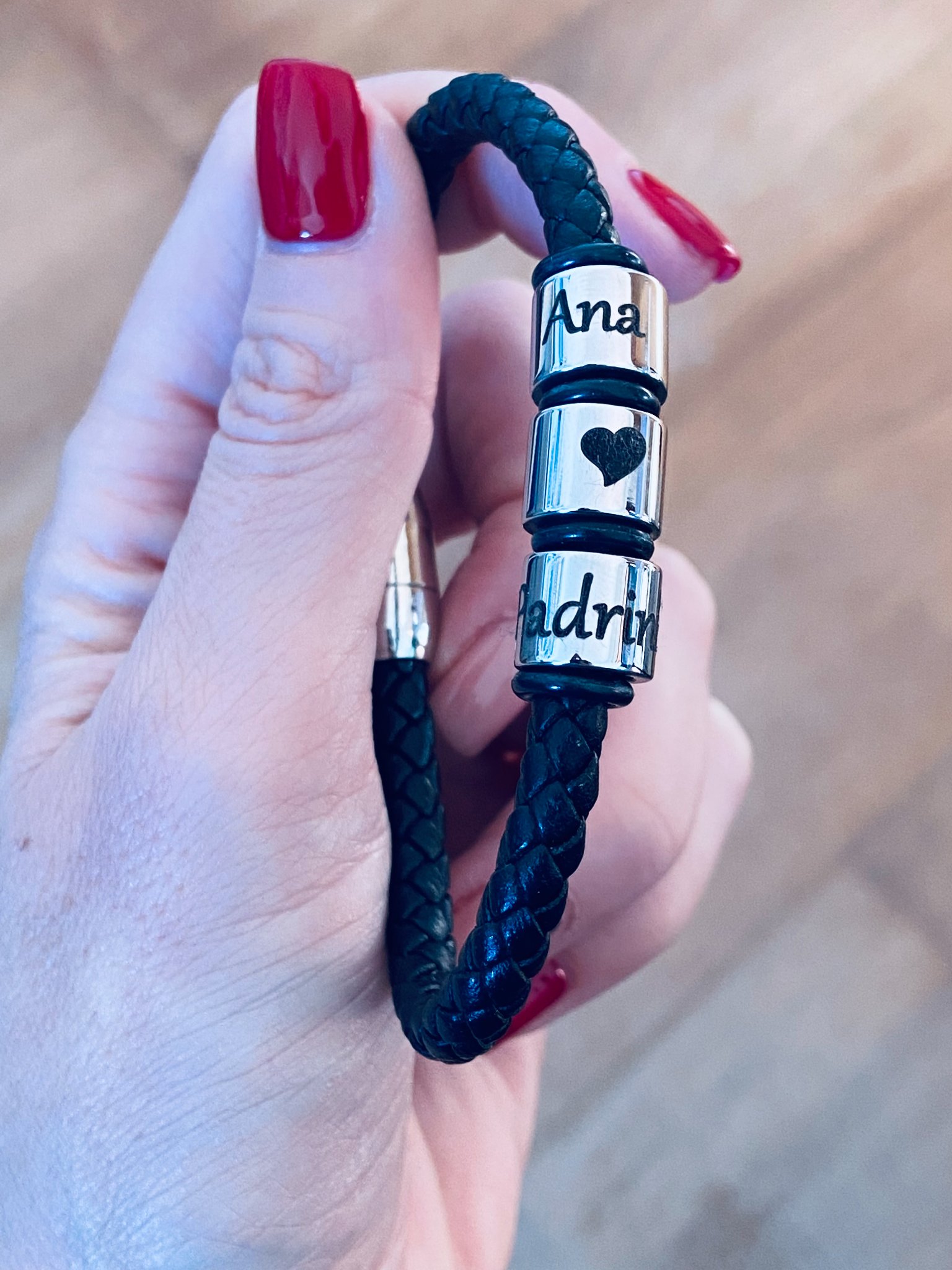 Pulseira em Couro com Argolas