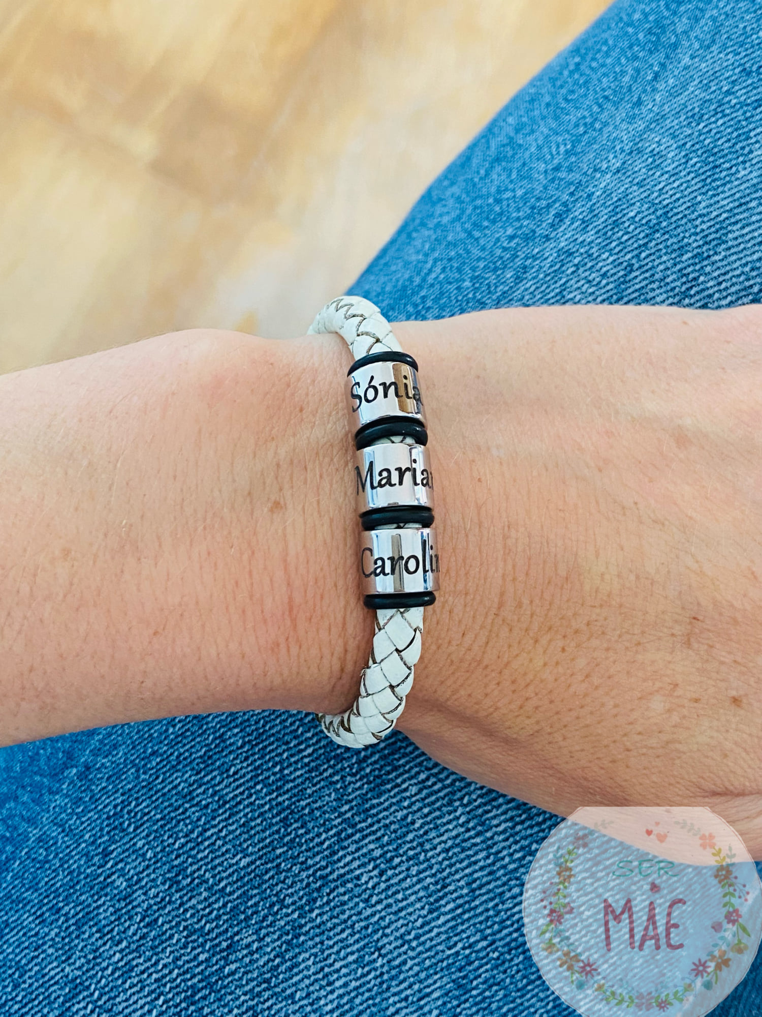 Pulseira em Couro com Argolas