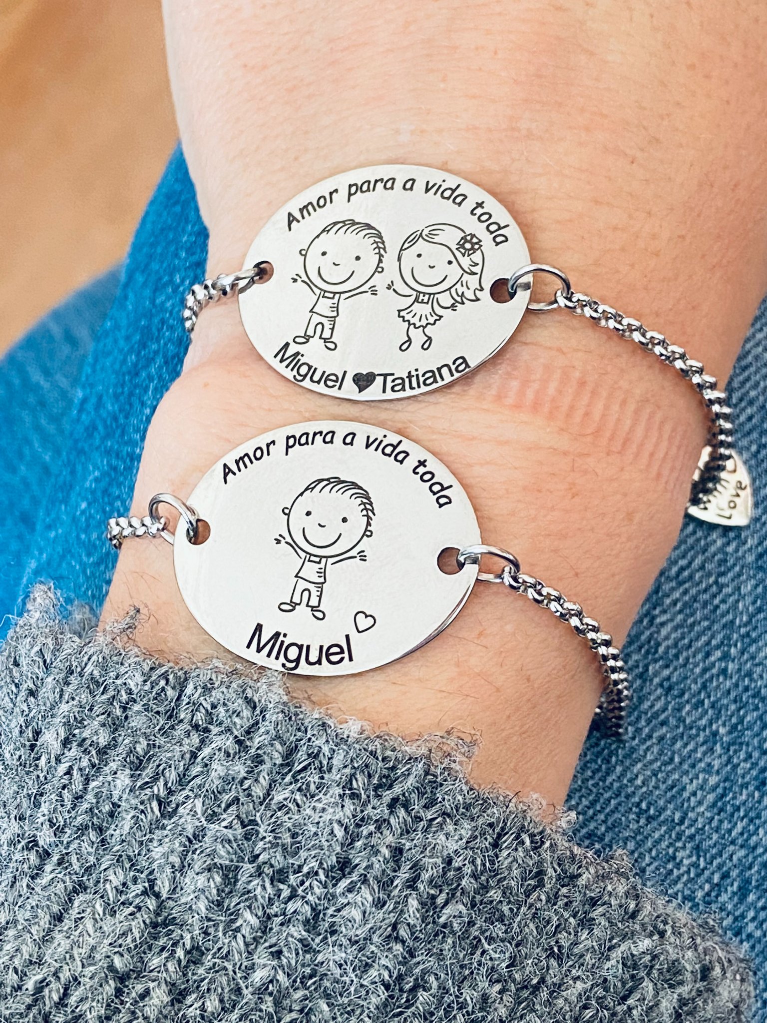 Pulseira com Medalha Oval Personalizada