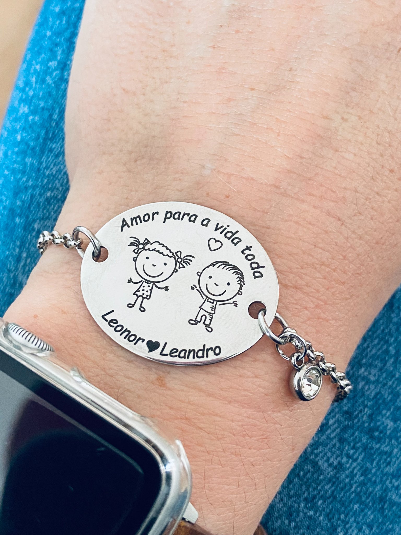 Pulseira com Medalha Oval Personalizada