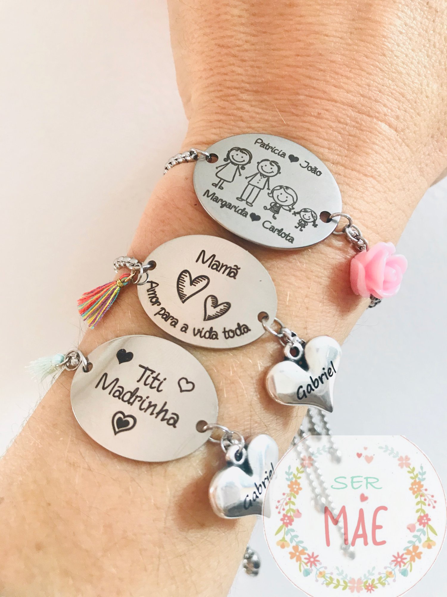 Pulseira com Medalha Oval Personalizada