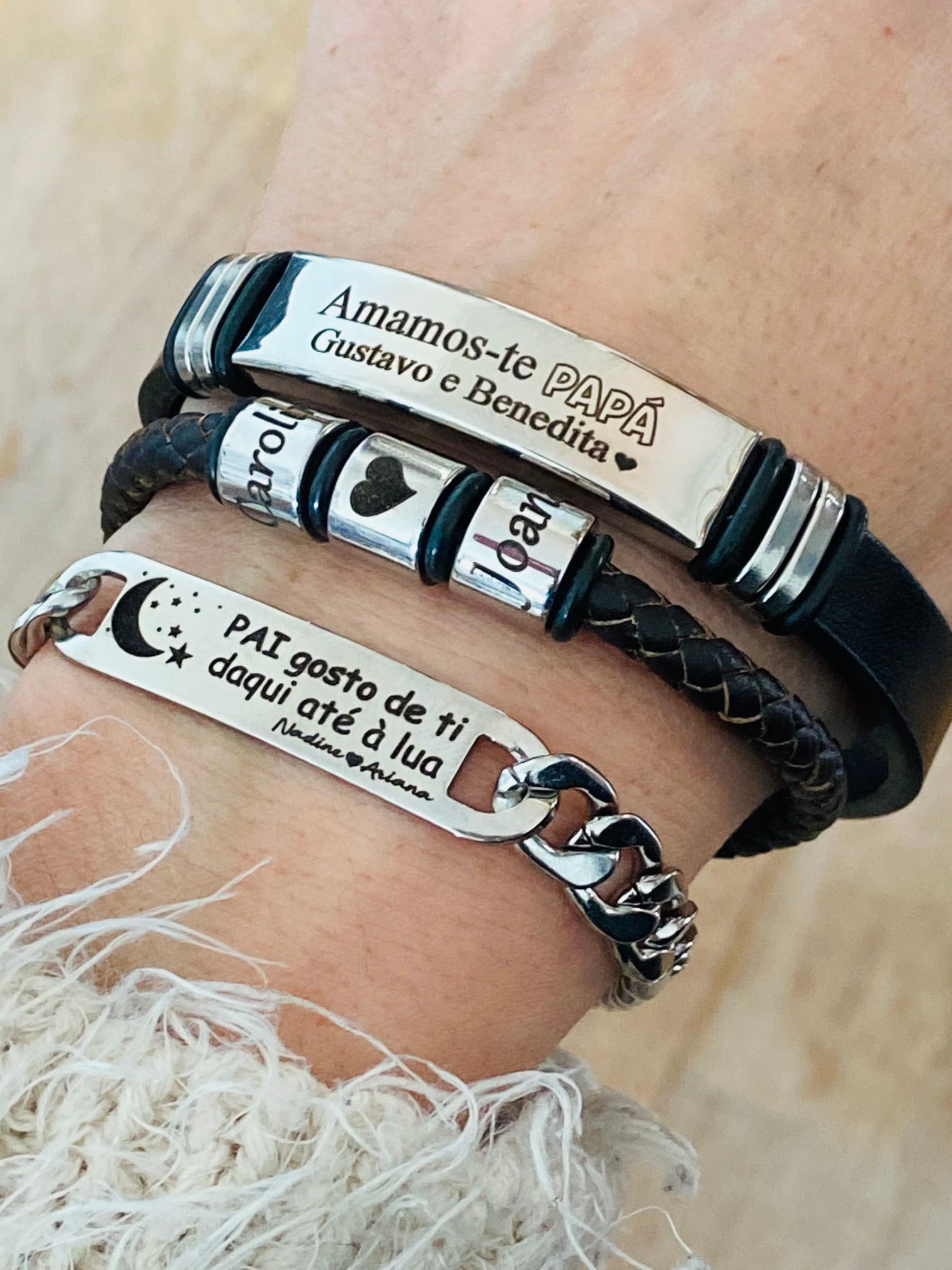 Pulseira em Couro com Argolas Personalizadas