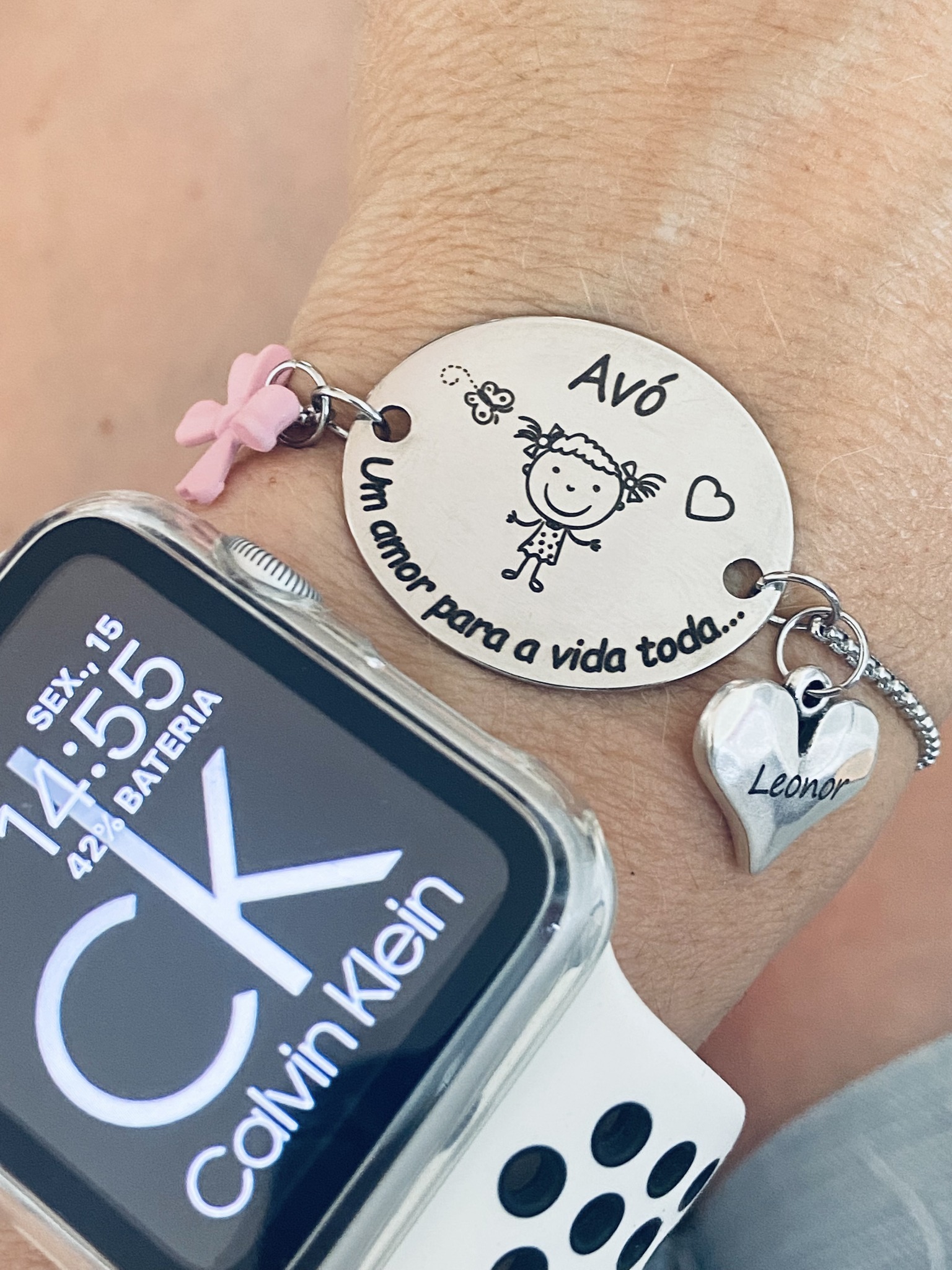 Pulseira com medalha oval + coração