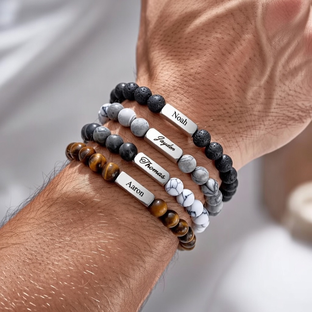 Pulseira com Pedras e medalha personalizada