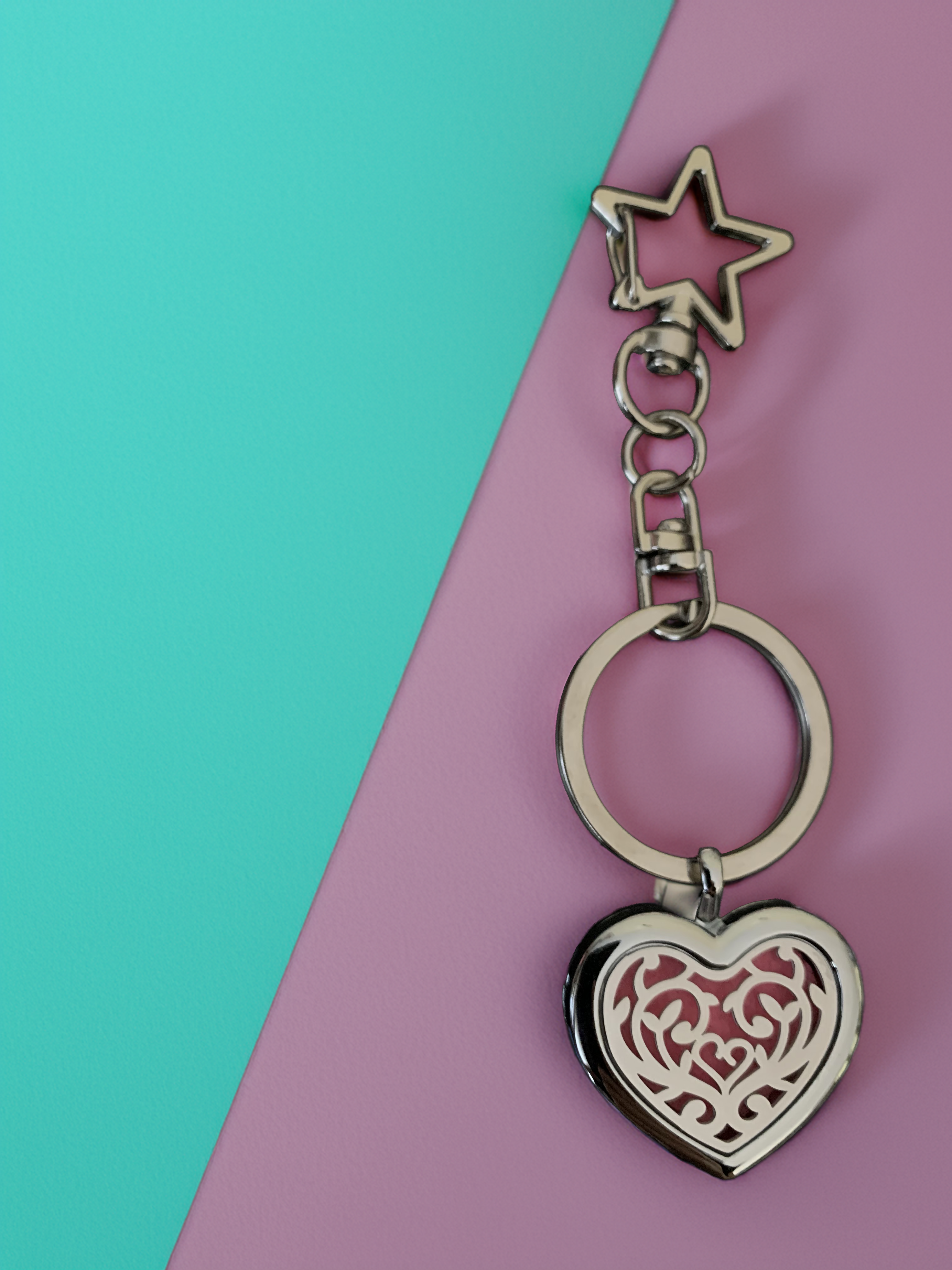 Heart Shape Essential Oil Aromatherapy Diffuser Keychain with 10pcs Pads