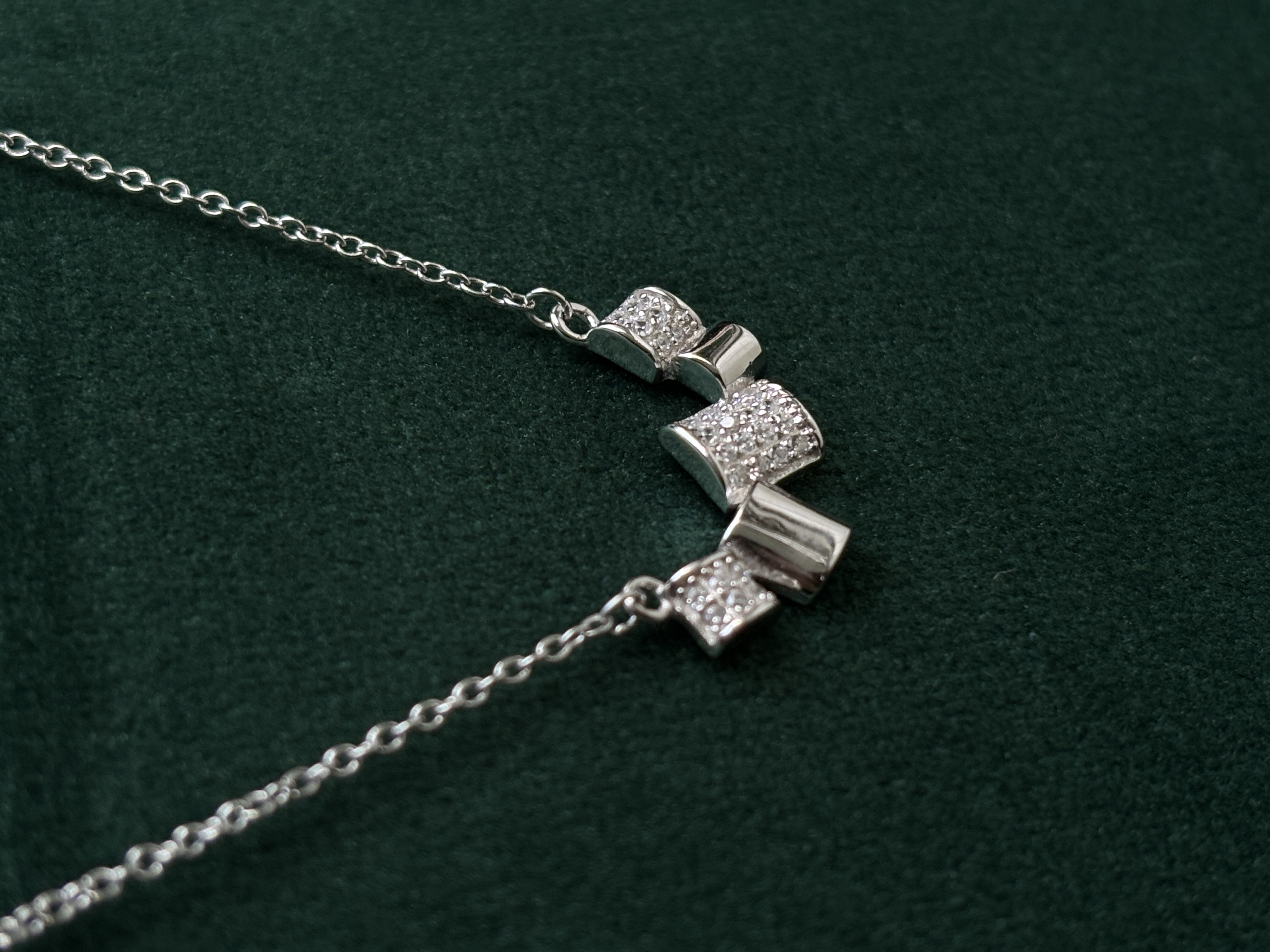 Elegant Silver Necklace