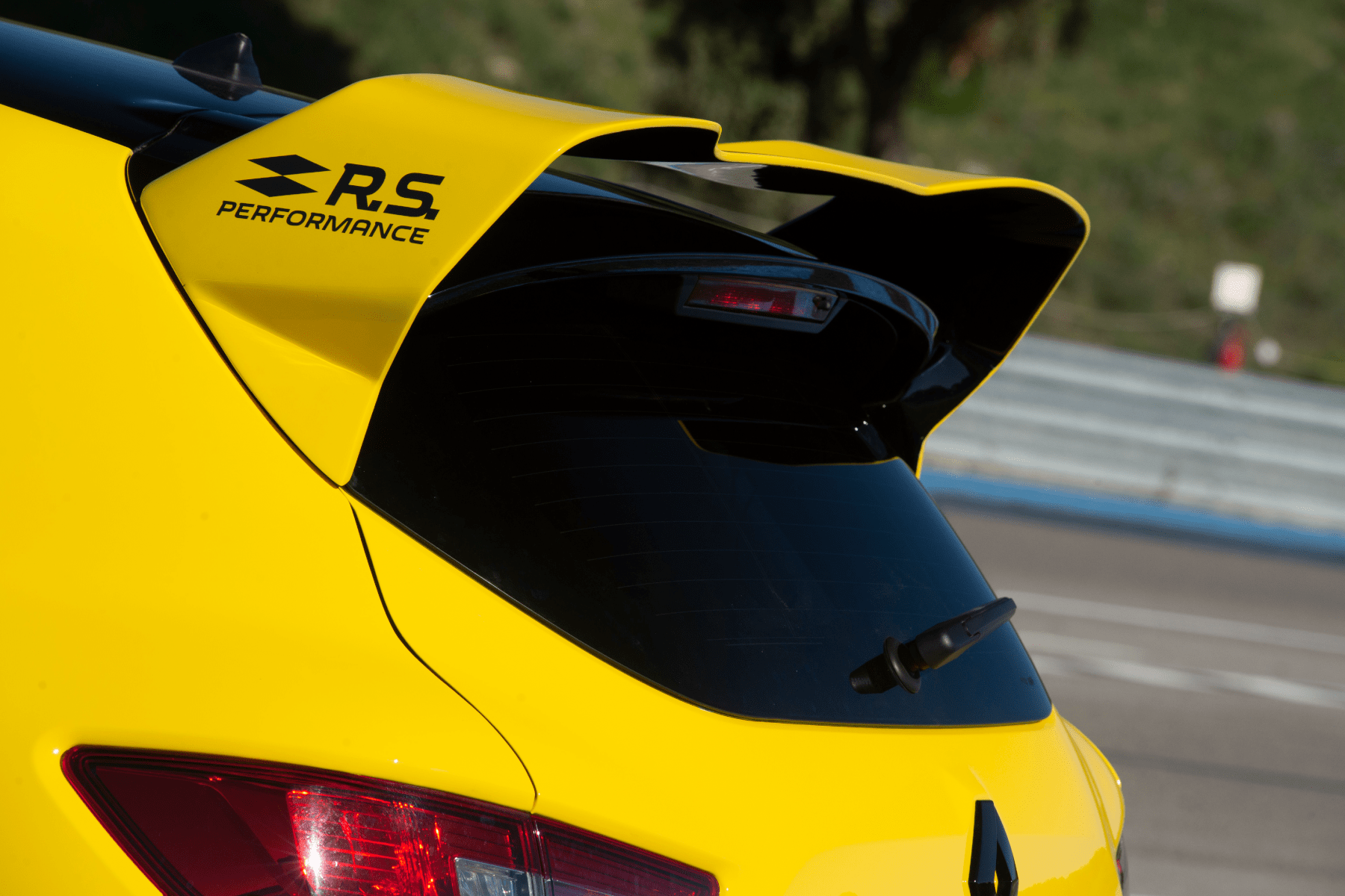 Kit Aileron Clio Cup pour CLIO IV R.S