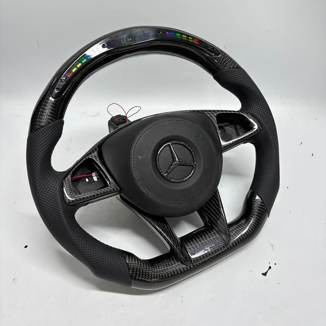 Volant Mercedes-AMG Carbone avec LED