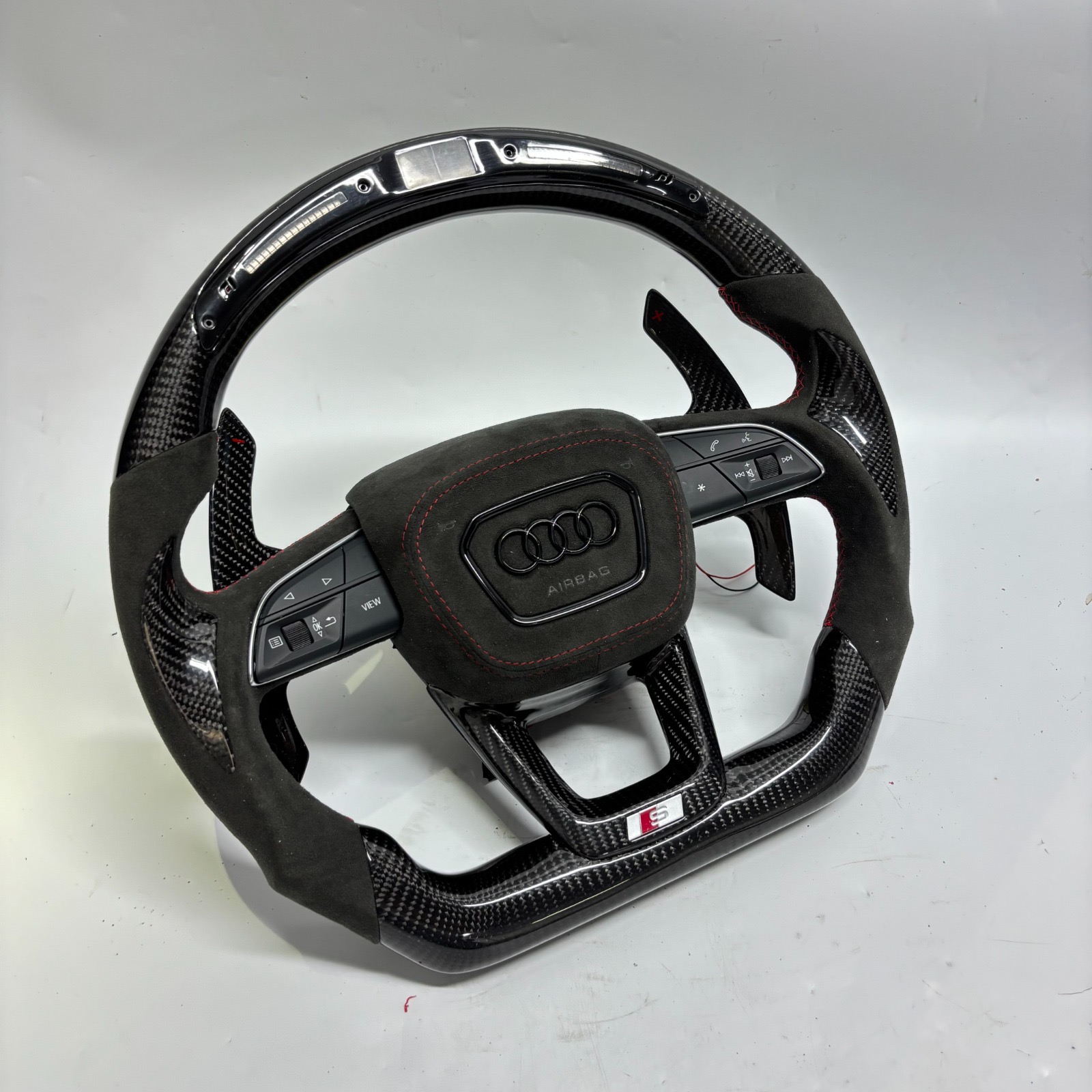 Volant Audi avec LED alcantara carbone forgé