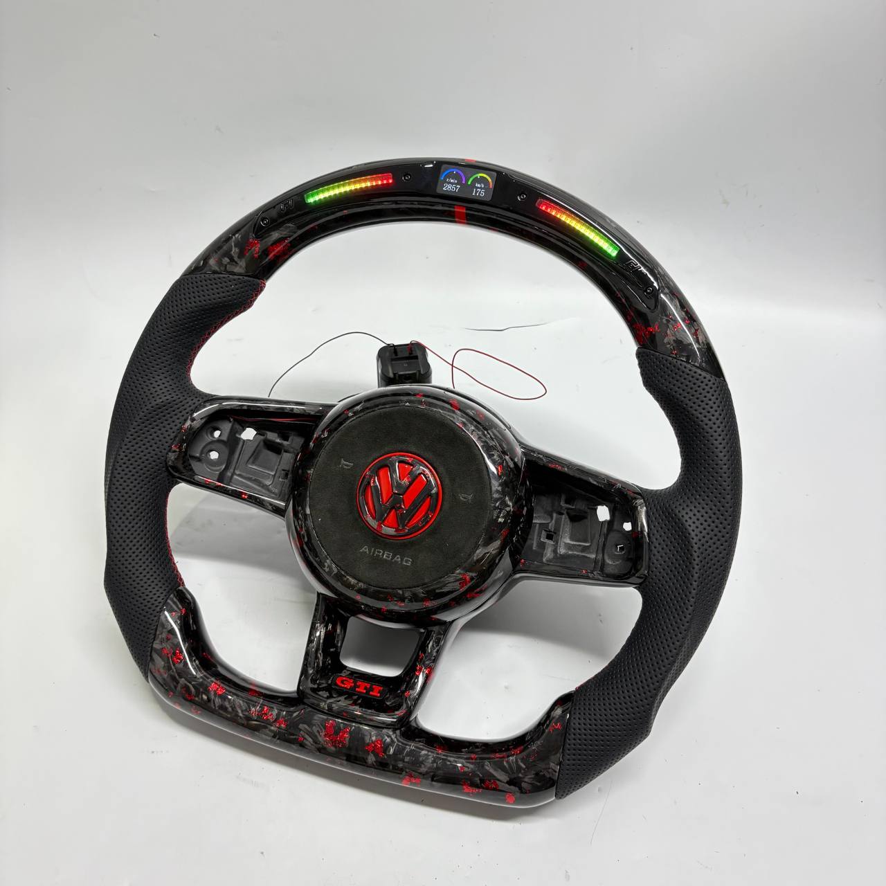 Volant avec LED Golf 7 / 7.5 (GTI, GTD, R, Highline) Logo Rouge 