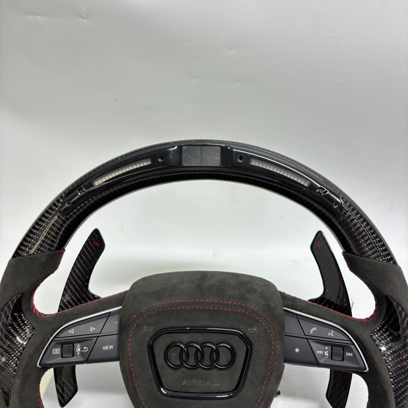 Volant Audi avec LED alcantara carbone forgé