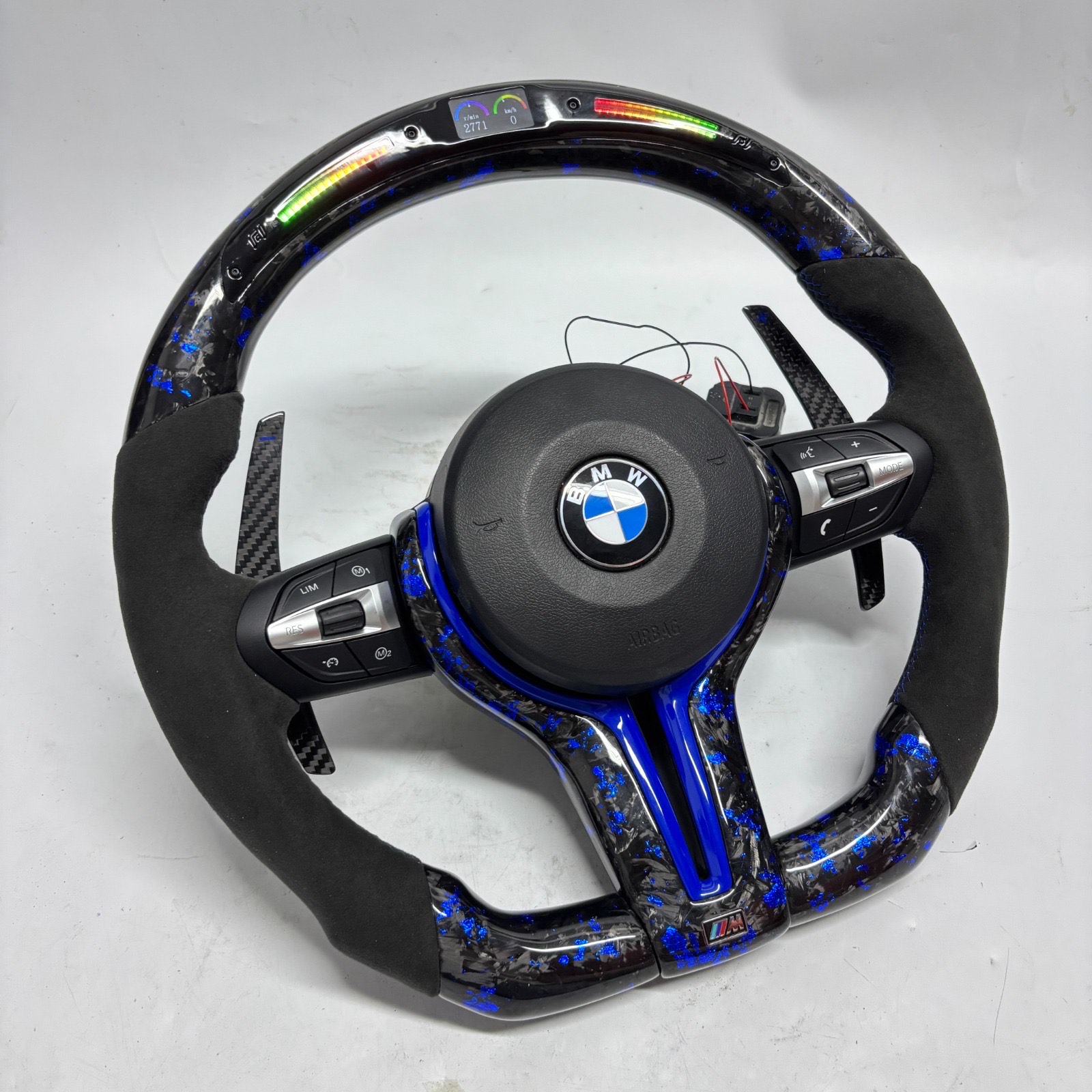 Volant avec LED BMW M en Fibre de Carbone - Finition Relief Bleu 