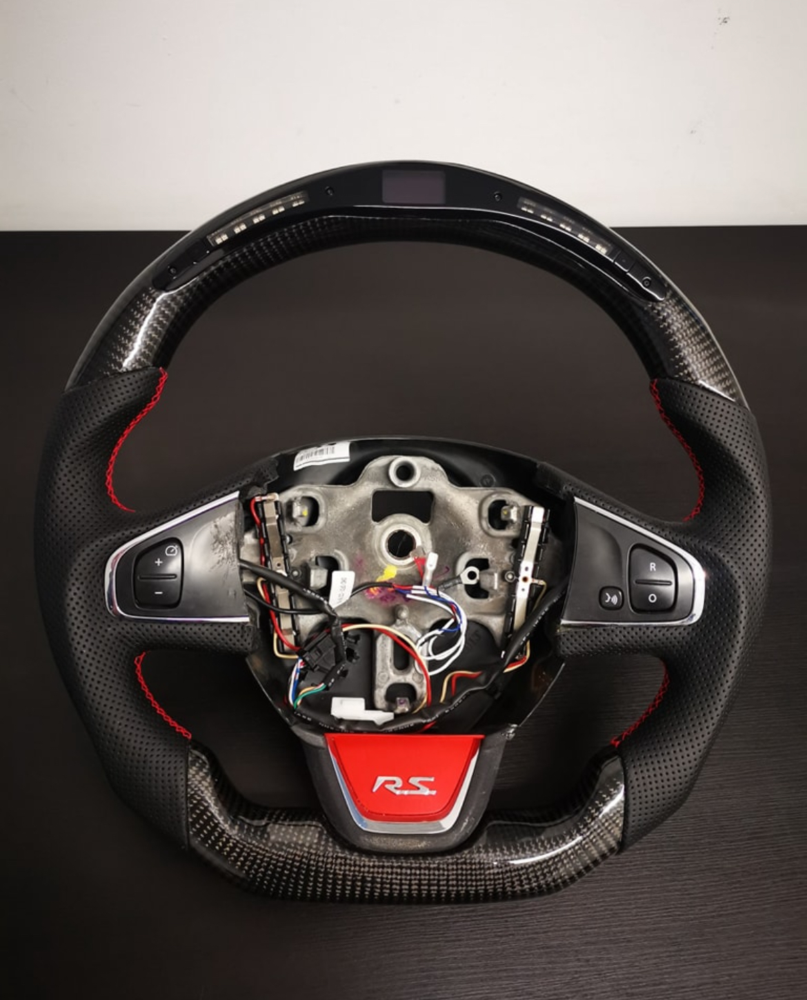 Volant avec led en Carbone Personnalisé pour Clio 4 RS