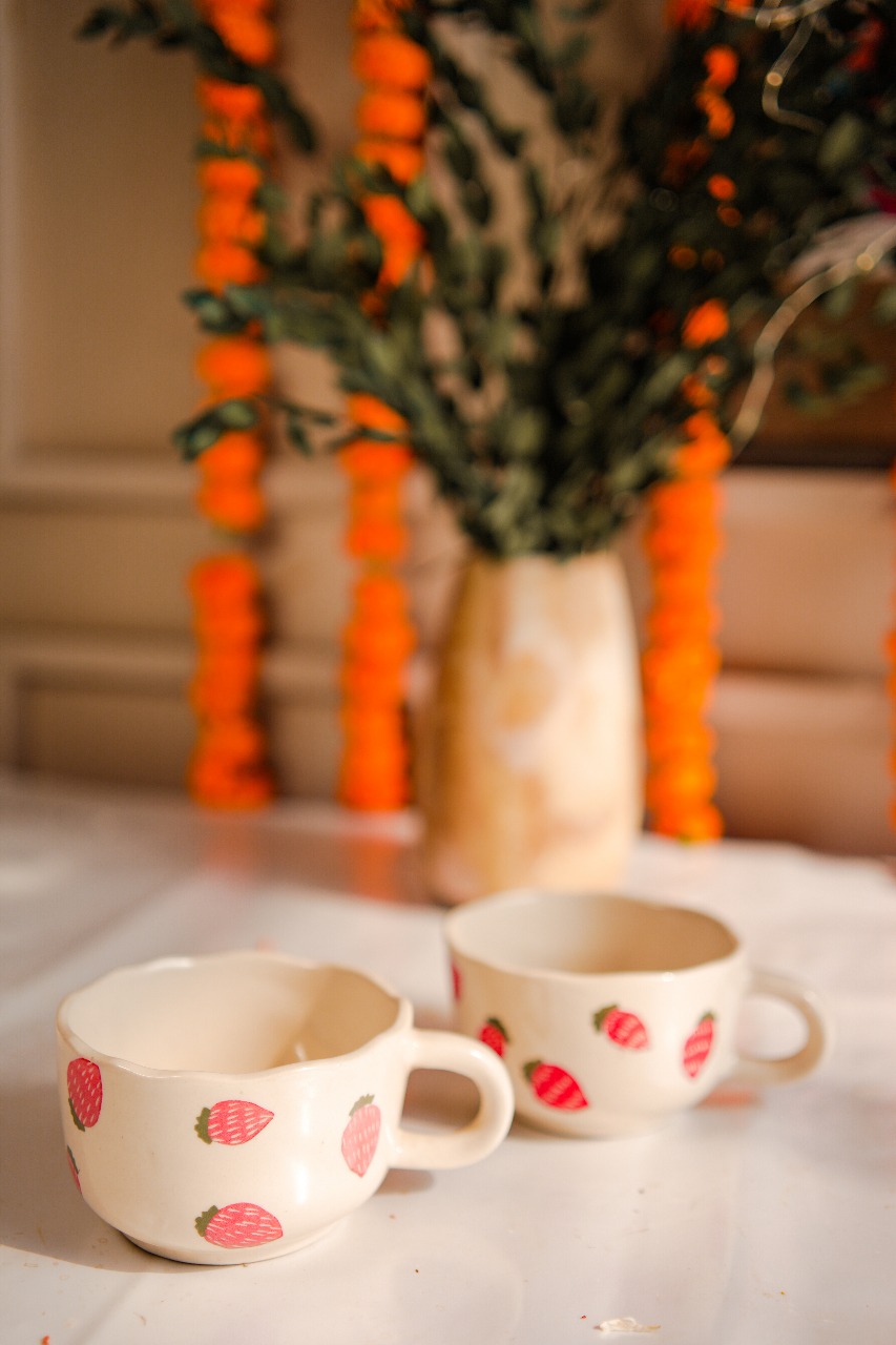 Strawberry Delight Ceramic Mug Set – Set of 2 Off-White Coffee Cups by Artecasa | Fruit-Themed Tea Mugs for Home & Gifting