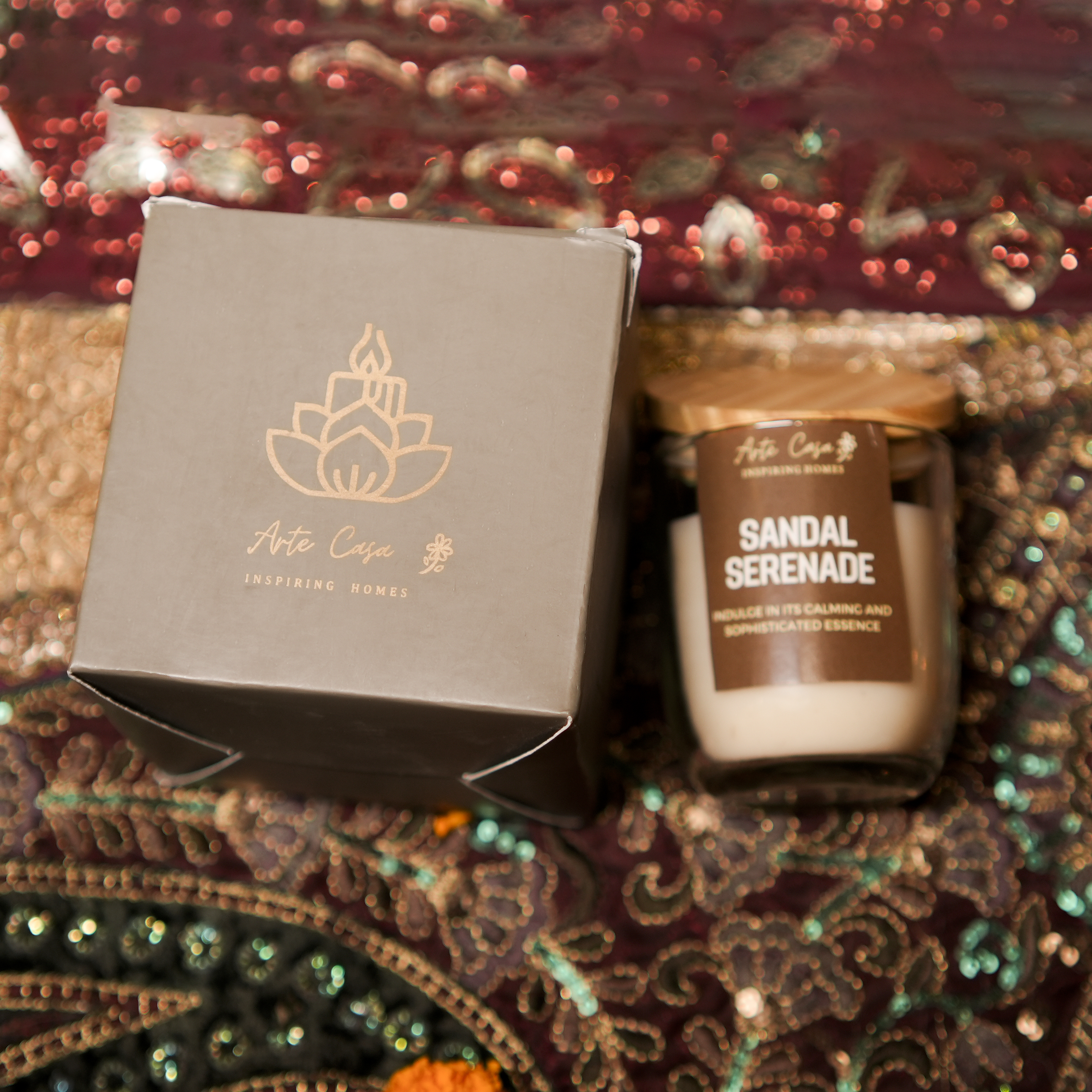 Luxury Sandalwood Scented Candle with Wooden Lid & Gift Box - ArteCasa