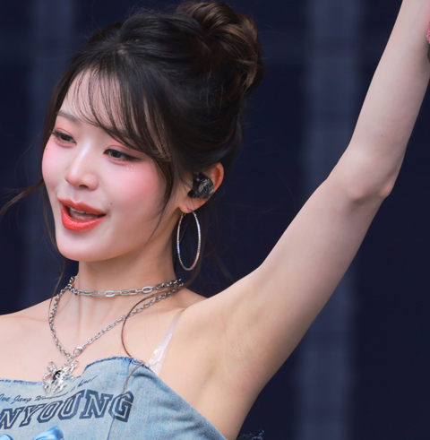 Yuna 230807(2 albums best pics) 2.36 gb