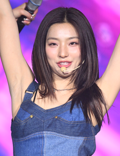 Saerom Blue 230812 (1809 pics - 45.9 gb)