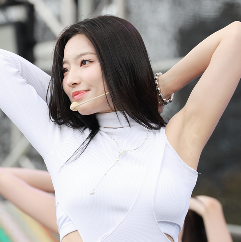 Lee Saerom 230916 (899 pics - 6.38 gb)