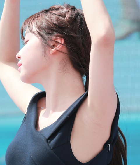 YooA 190522 different photographer (373 pics 3.95 gb)
