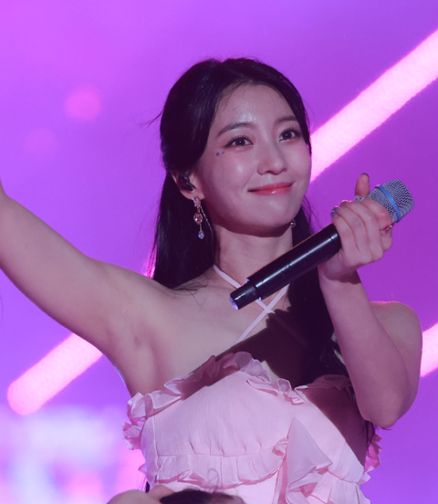 Kim Yu-bin 230430 (1138 pics - 10.9 gb)