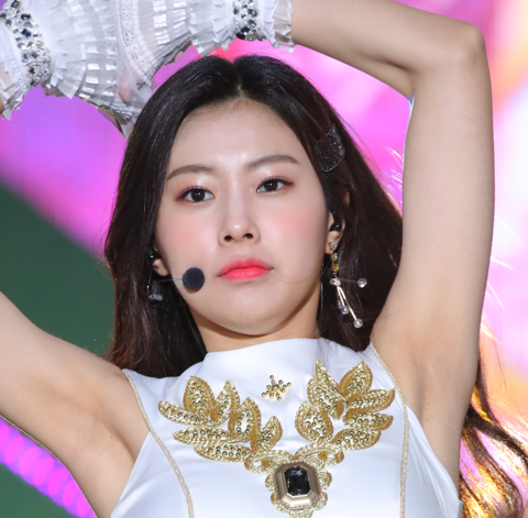 Kang Hye-won 190428 (419 pics - 3.43 gb)