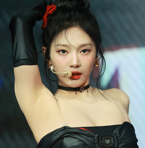 231124 Ningning (615 pics - 3.79 gb)