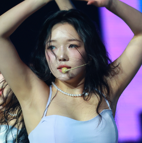 Roh Jisun 240616 (1007 - 6.35 gb)