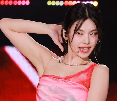 Yeji 240816 (1887 pics - 21 gb)