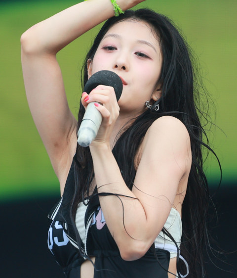 Few pits Seo Yeon 240705 (981 pics - 11.8 gb)
