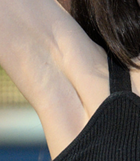 Arin 190727 303 pics
