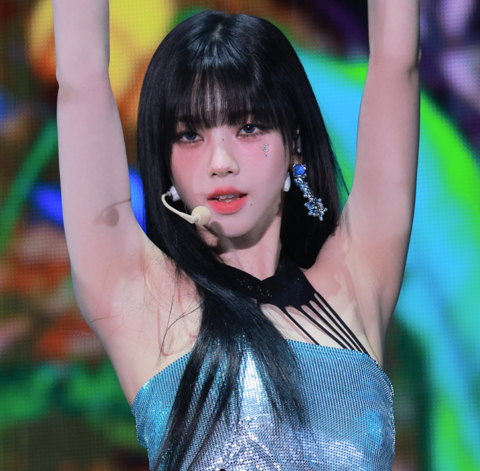 Karina 231010 카리나 (1044 pics - 8.93 gb)
