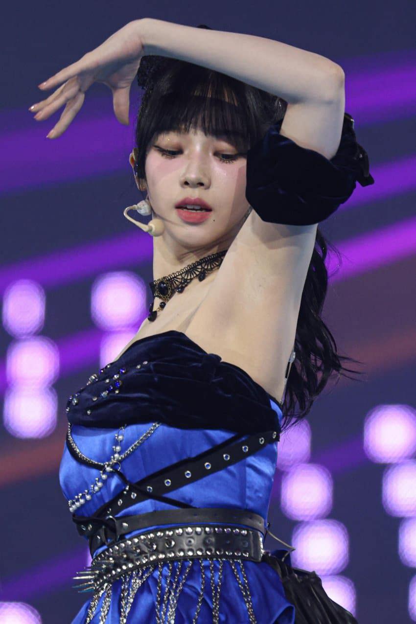 Karina 231225 카리나 (920 pics - 5.44 gb)